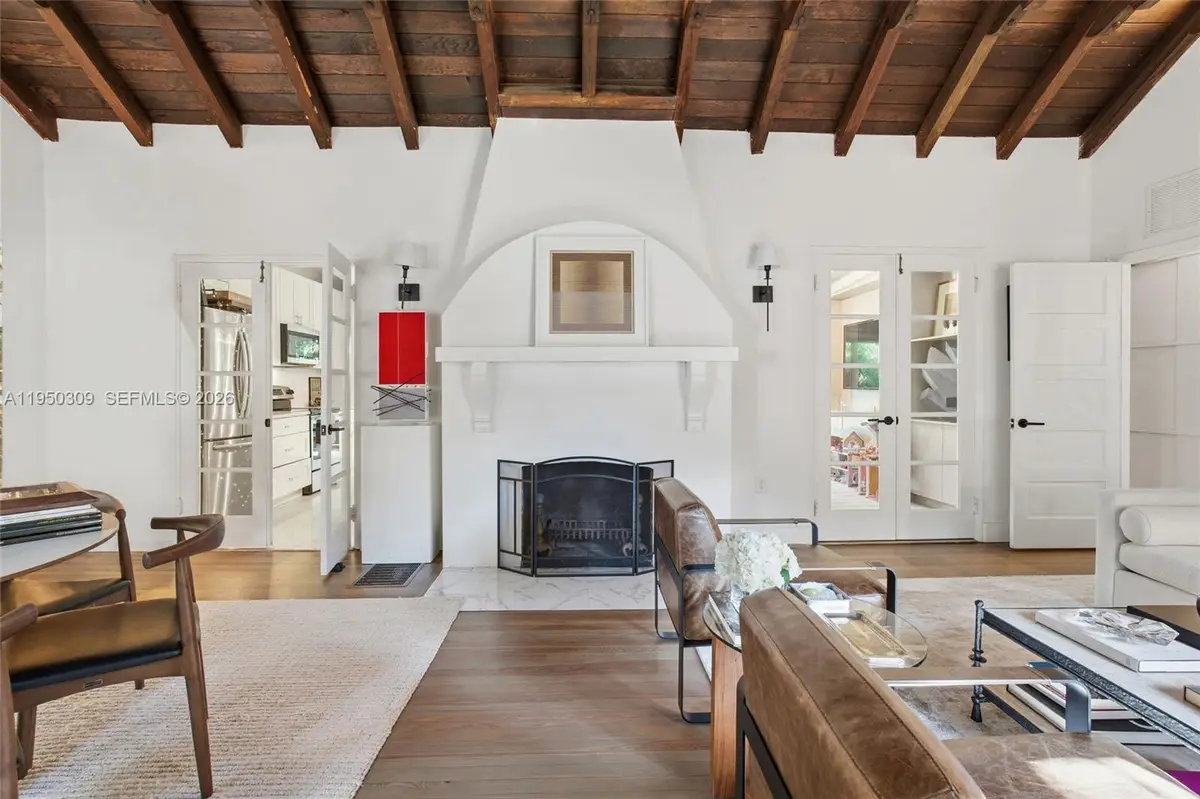 453 NE 89th St, El Portal, FL 33138 - Image #1