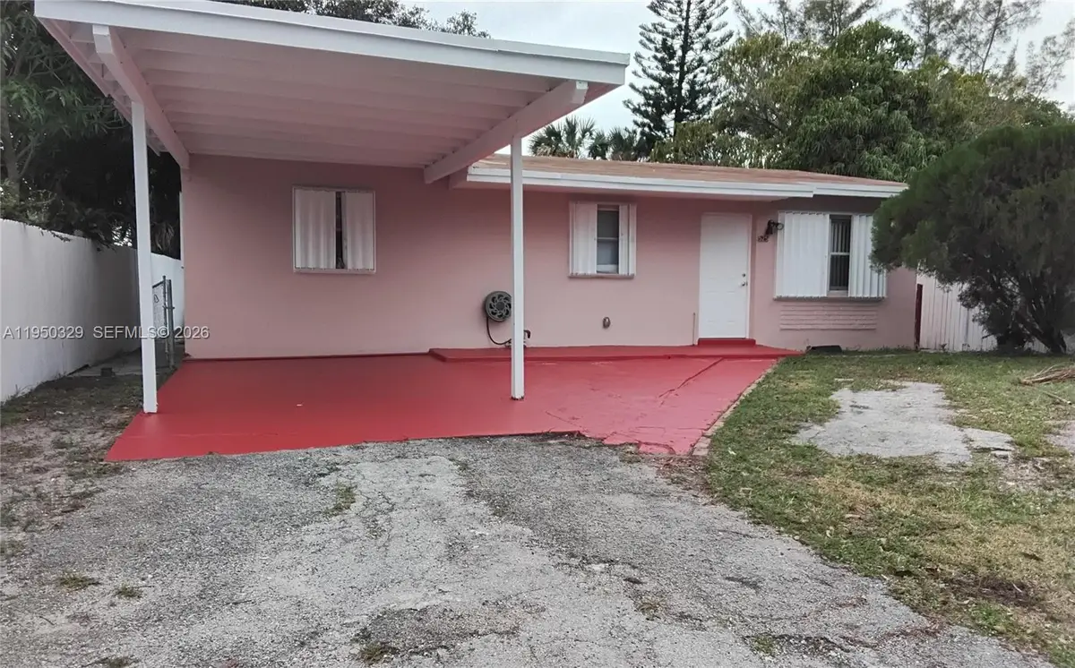 525 NW 15th Ter, Fort Lauderdale, FL 33311 - Image #1