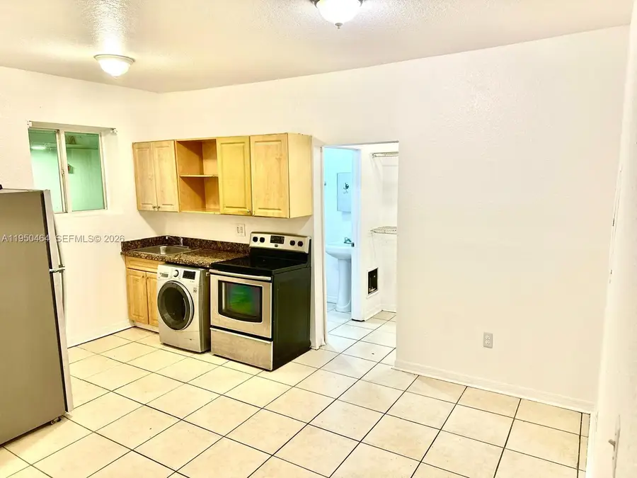 1021 NW 3rd St #307, Miami, FL 33128 - Image #2