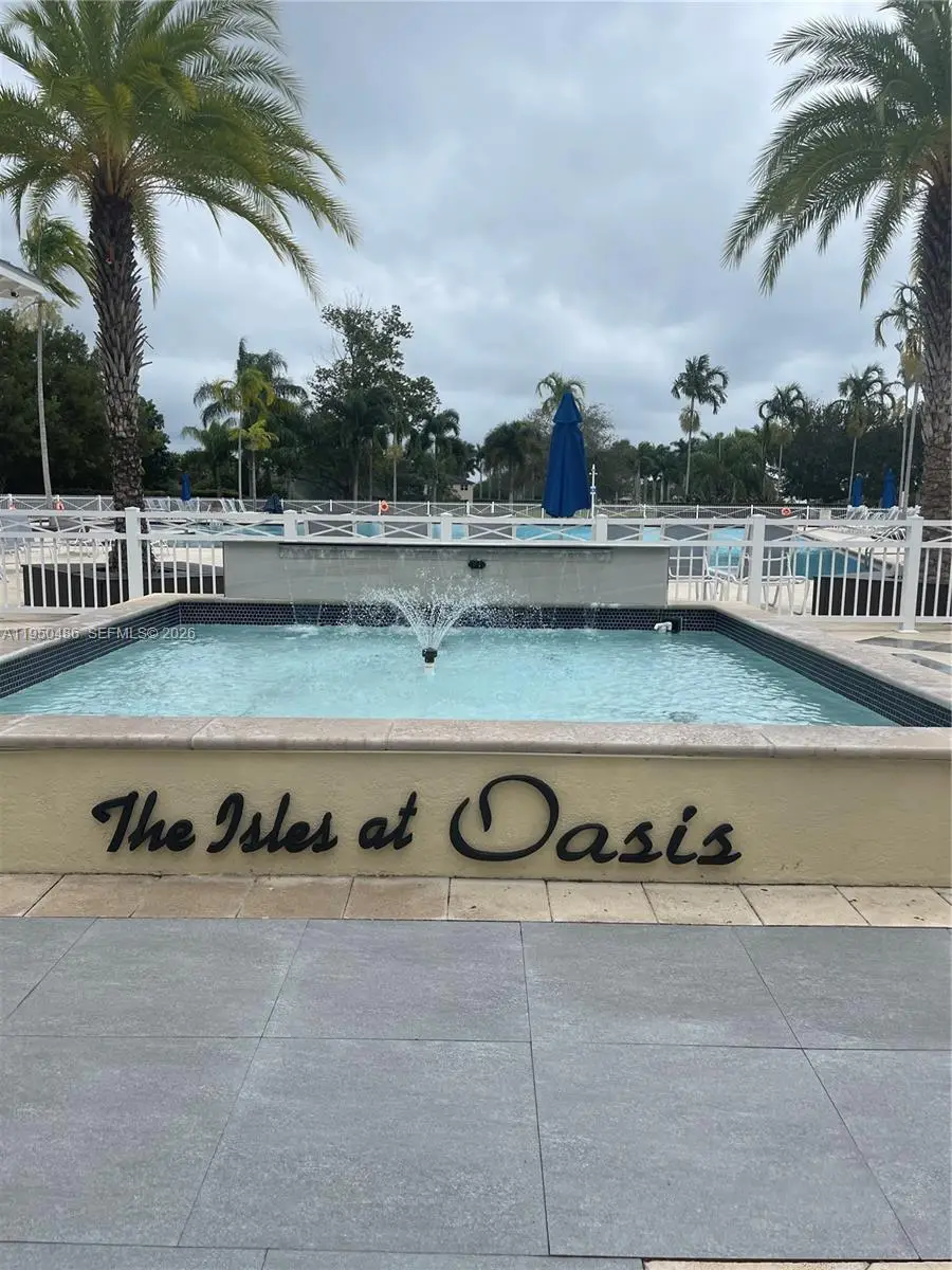 355 NE 31st Ave, Homestead, FL 33033 - Image #2