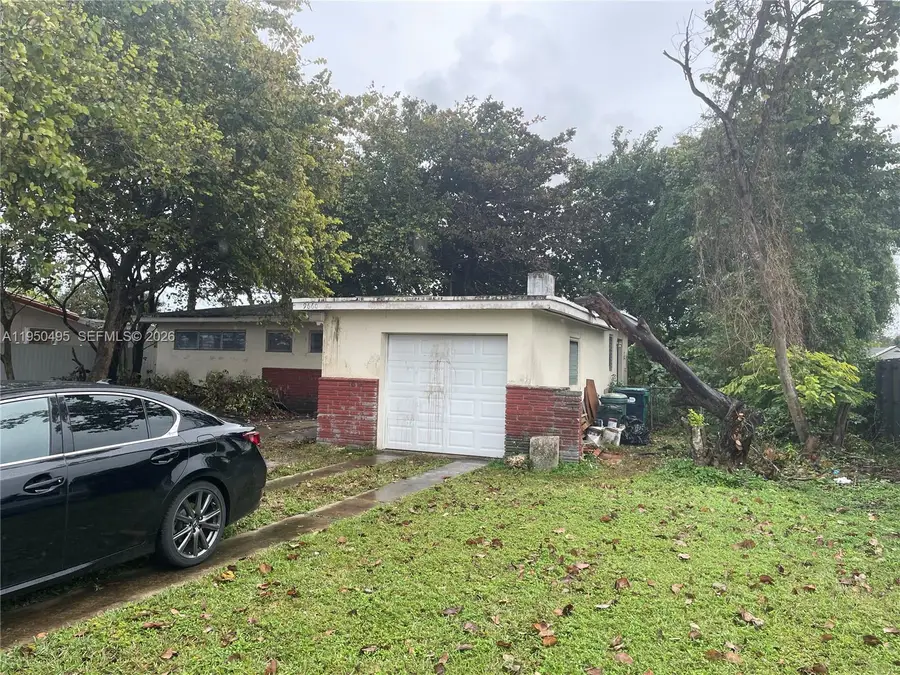 9660 Dominican Dr, Cutler Bay, FL 33189 - Image #2