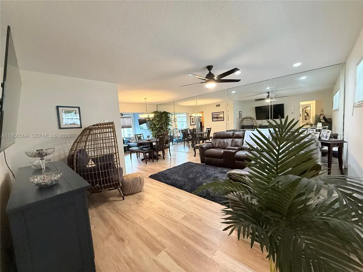 18 Colonial Club Dr #202, Boynton Beach, FL 33435 - Image #1