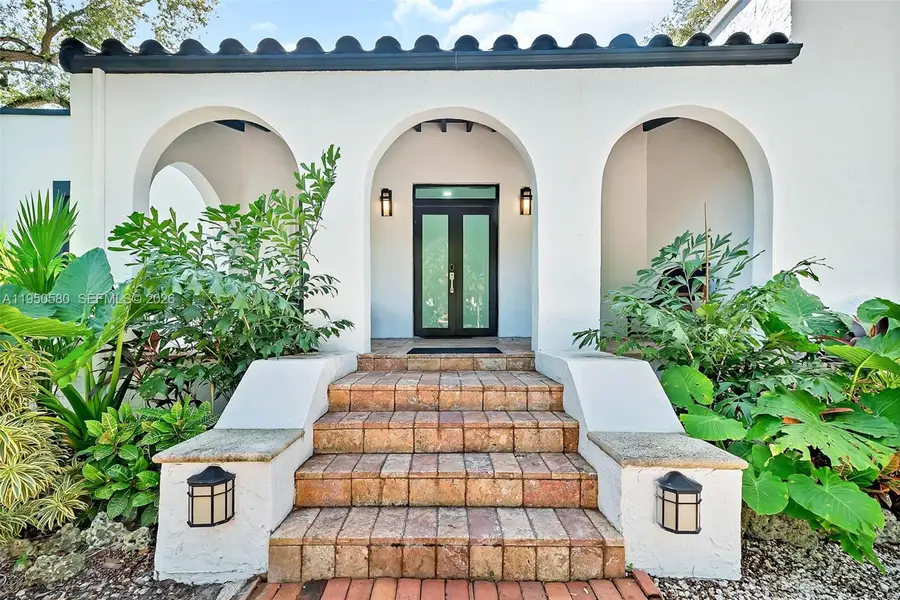 1702 Espanola Dr, Miami, FL 33133 - Image #2