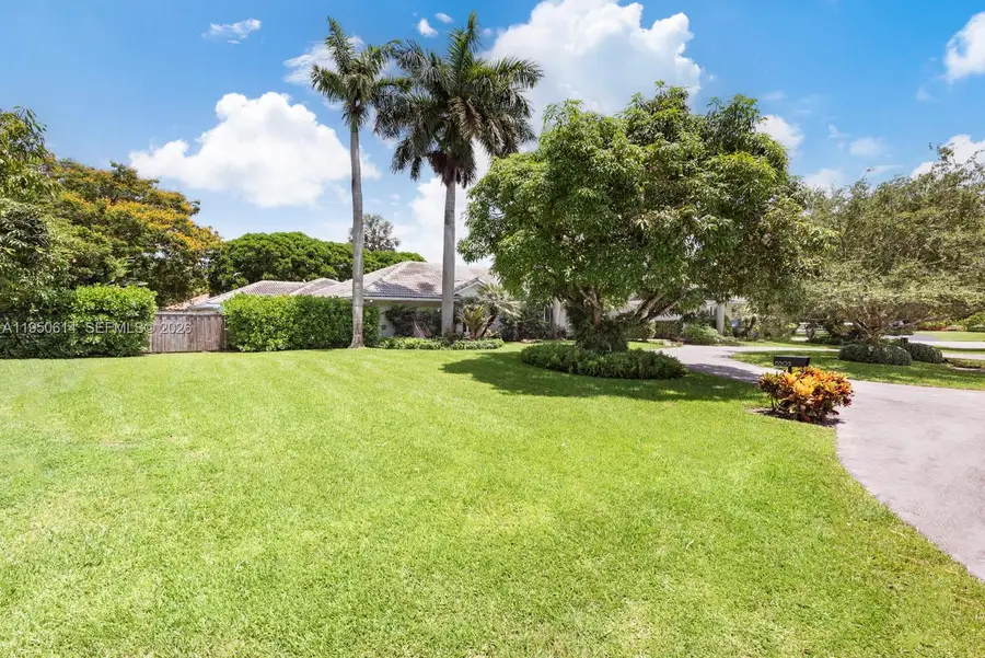 15503 SW 74th Pl, Palmetto Bay, FL 33157 - Image #2