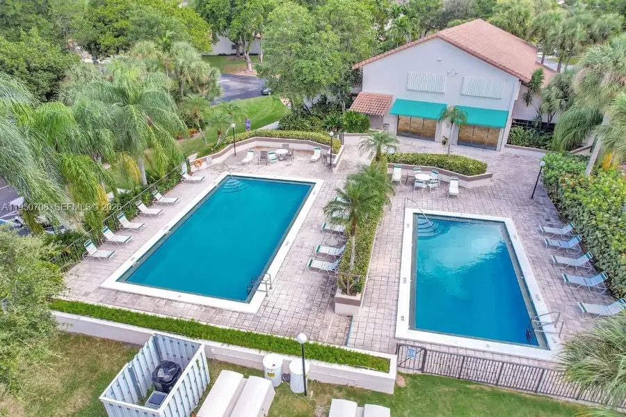 8446 SW 114th Pl, Miami, FL 33173 - Image #2