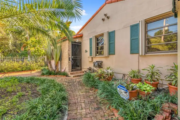 2550 Trapp Ave, Coconut Grove, FL 33133