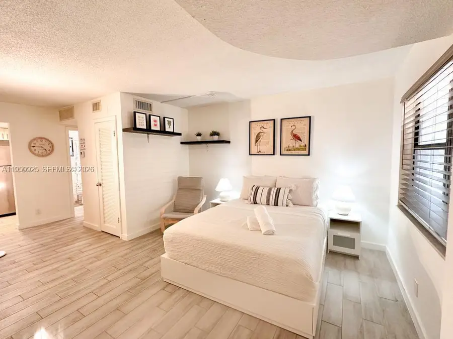 664 SE 20th Ave #6, Deerfield Beach, FL 33441 - Image #2