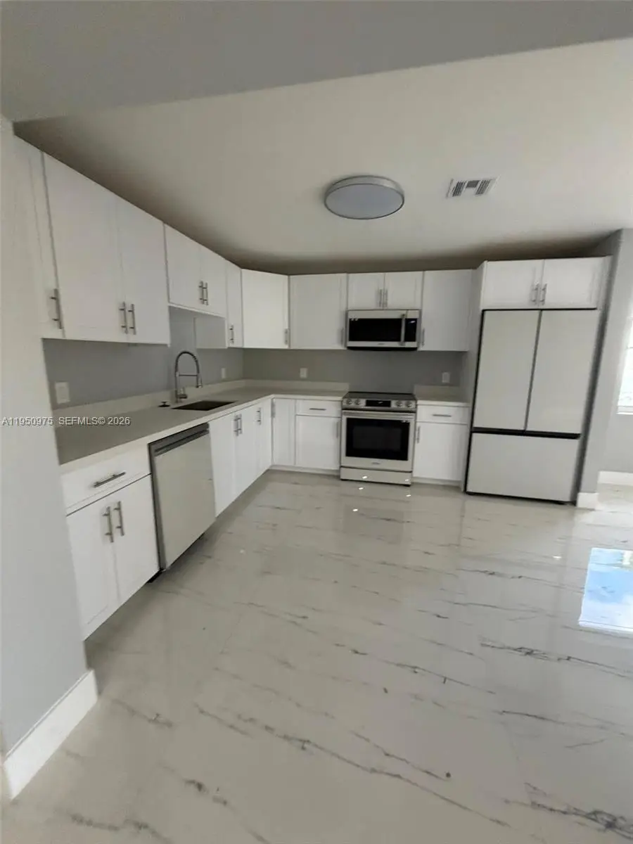 Address Withheld By Seller, Lauderdale Lakes, FL 33309 - Image #2