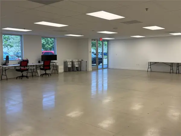 6371 NW 102nd Ave, Doral, FL 33178