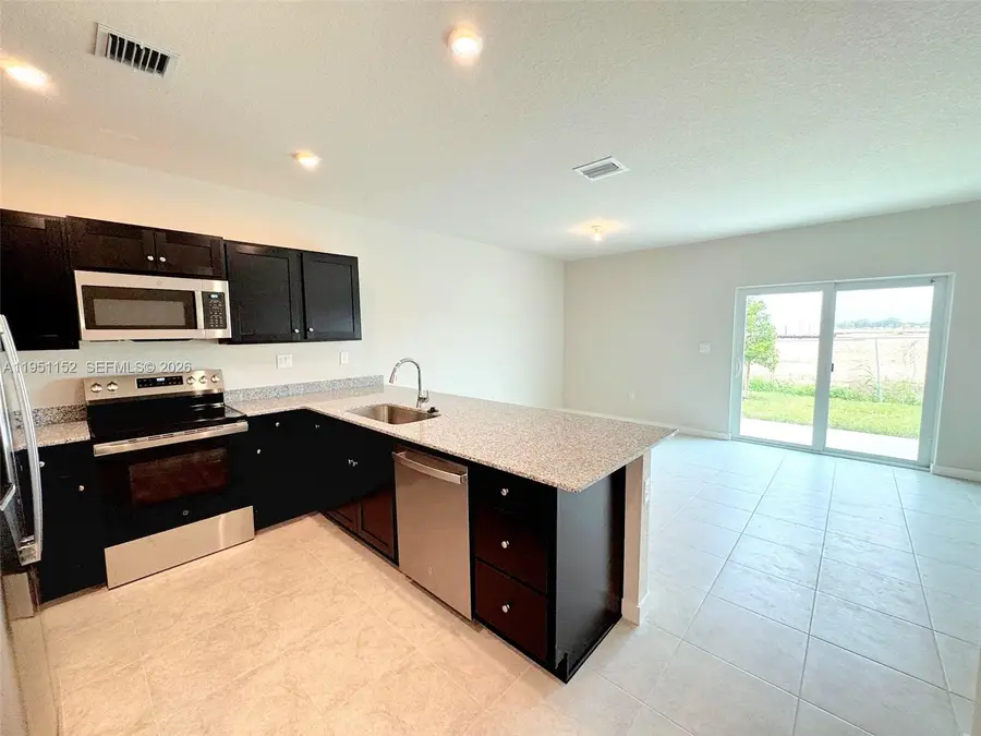 1054 NW 6 St #1054, Florida City, FL 33034 - Image #3