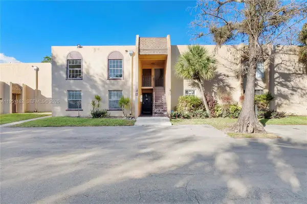 4221 NW 19th St #289, Lauderhill, FL 33313