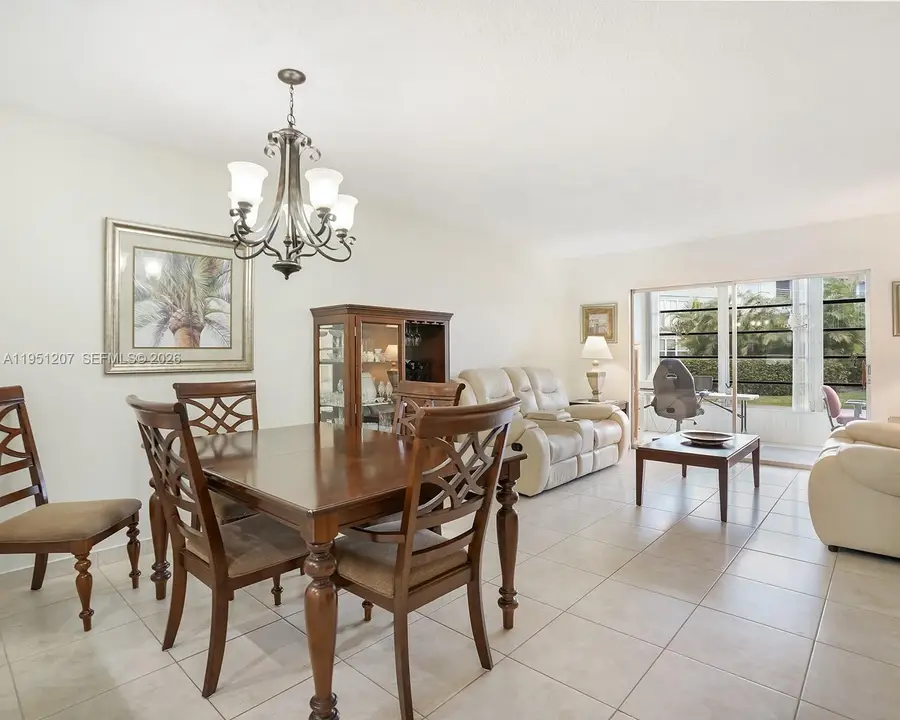 4805 NW 35th St #404, Lauderdale Lakes, FL 33319 - Image #2