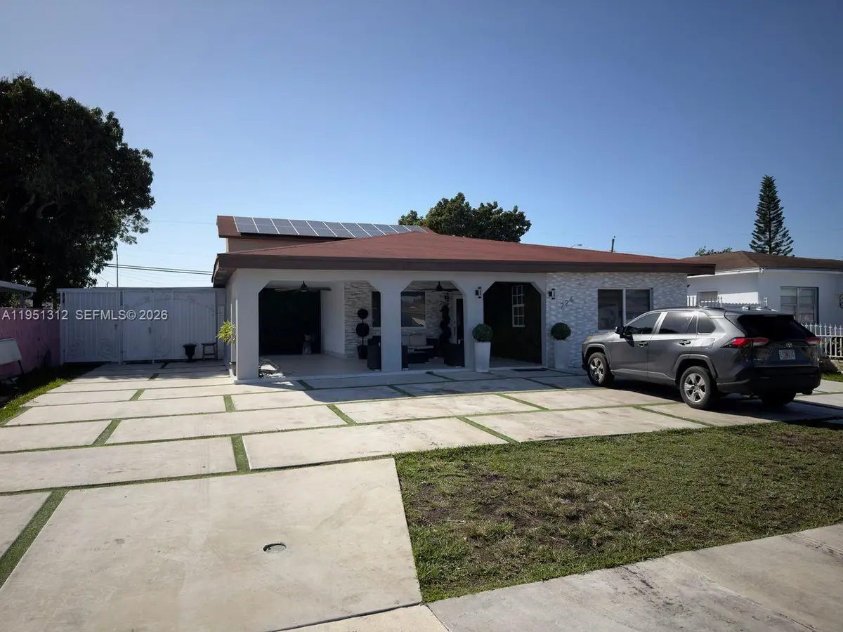 224 E 42nd St, Hialeah, FL 33013 - Image #1