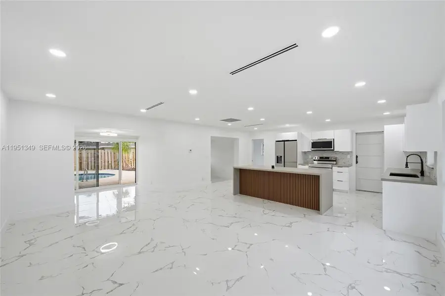 4711 NE 18th Ave, Oakland Park, FL 33334 - Image #3