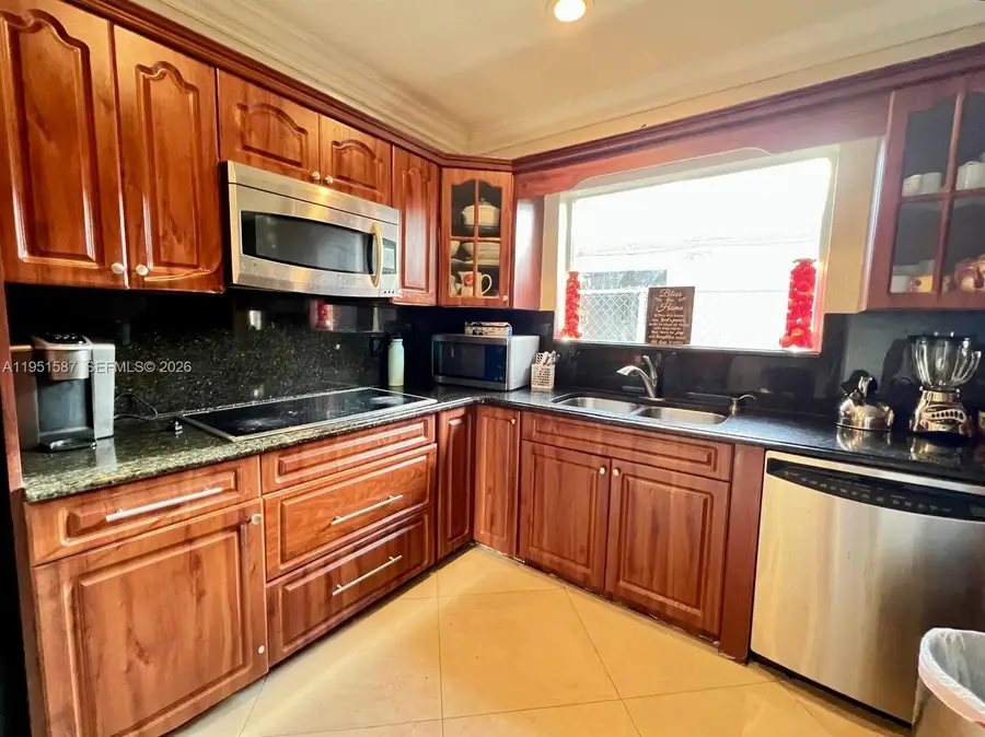 3105 SW 13th St, Fort Lauderdale, FL 33312 - Image #2