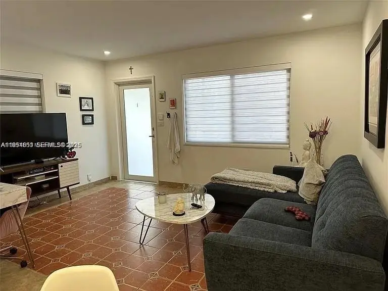 4485 SW 7th St, Miami, FL 33134 - Image #2
