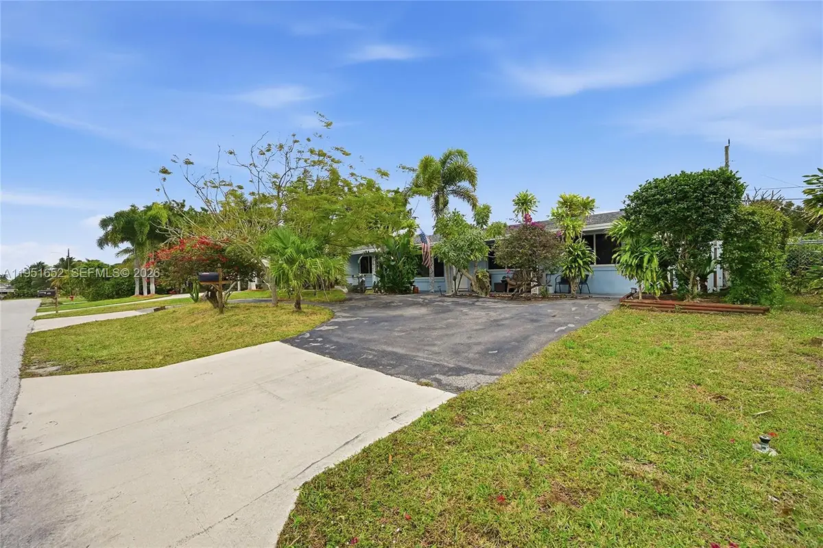 424 SW 7th Ave, Boynton Beach, FL 33435 - Image #1