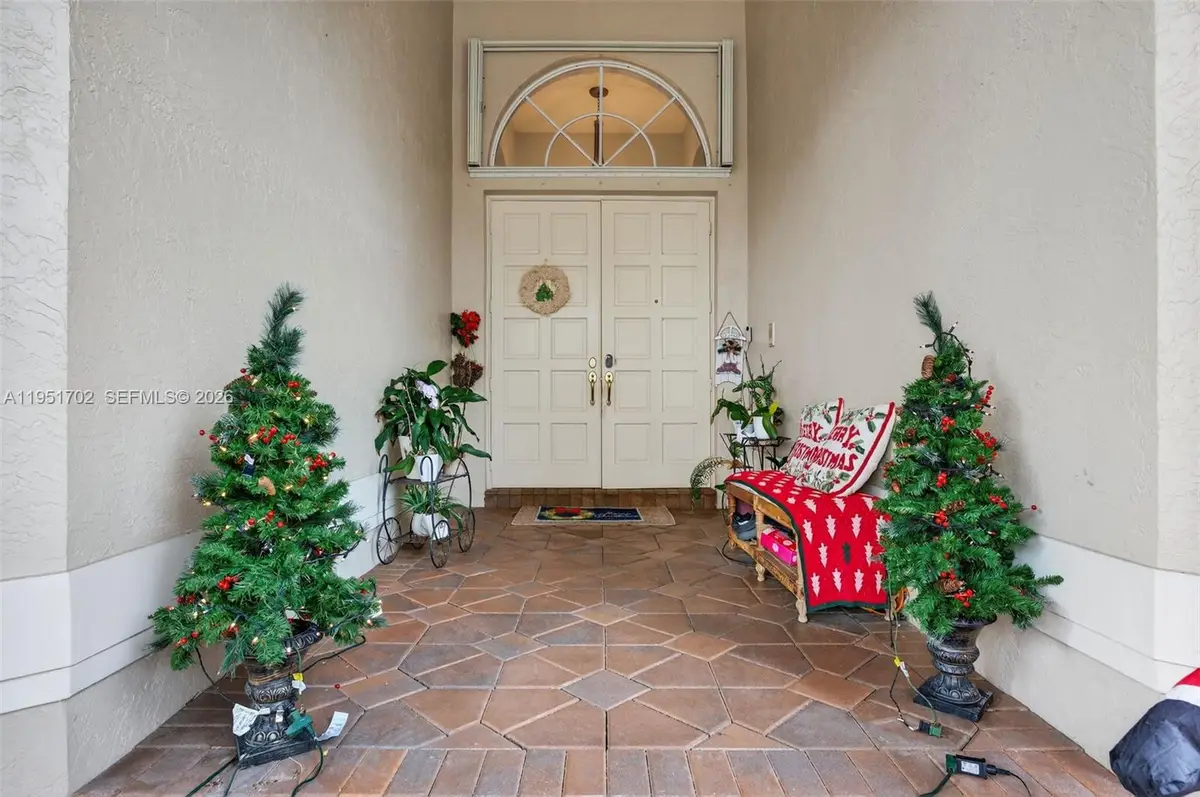 104 Dockside Cir, Weston, FL 33327 - Image #1