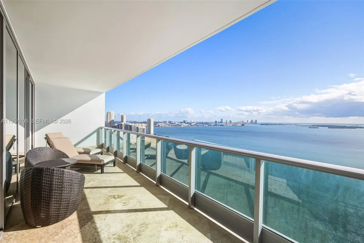 1331 Brickell Bay Dr #2807, Miami, FL 33131 - Image #1