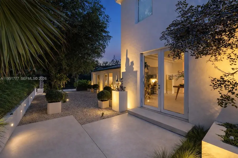 3325 Pine Tree Dr, Miami Beach, FL 33140 - Image #3