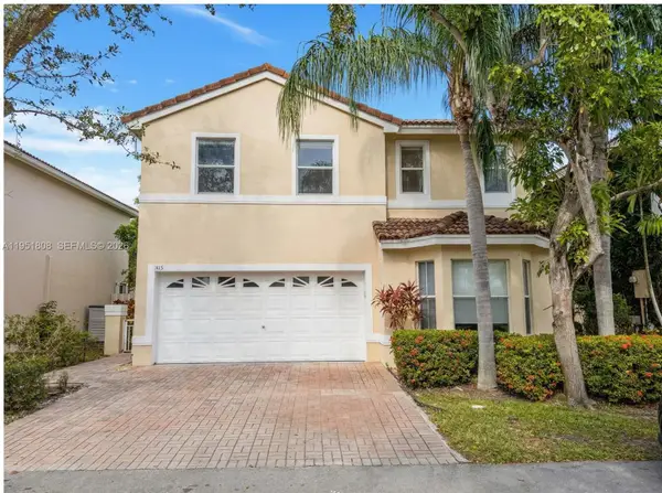 1145 W Lake St, Hollywood, FL 33019