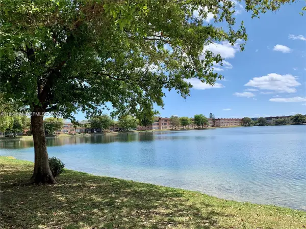 270 NE 191st St #105, Miami, FL 33179