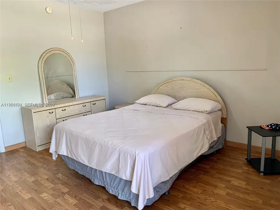 270 NE 191st St #105, Miami, FL 33179 - Image #2