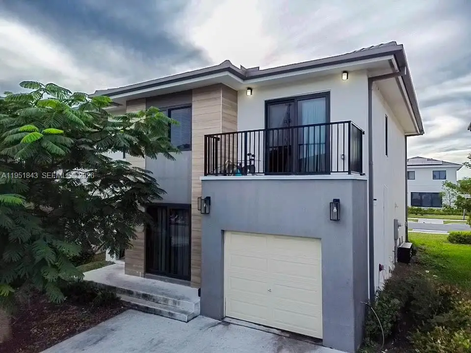 111 NW 12th Ct, Florida City, FL 33034 - Image #1