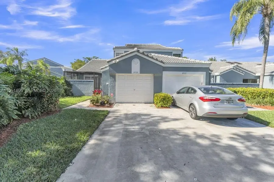 8209 Waterford Ave, Tamarac, FL 33321 - #2