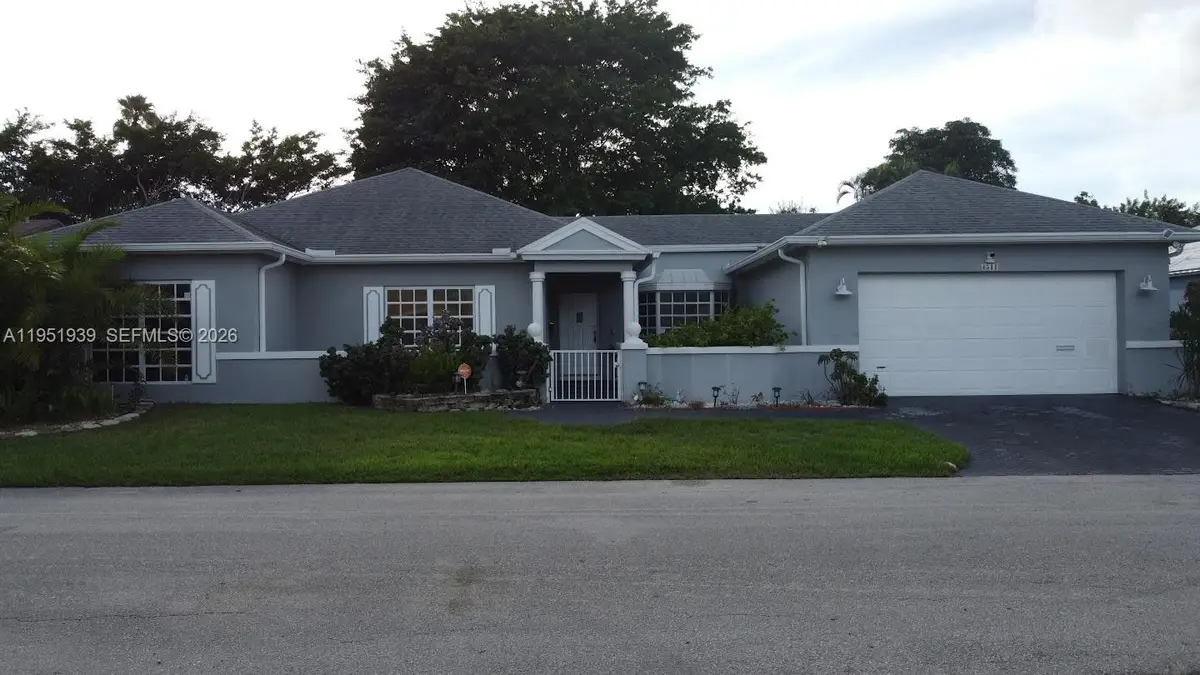 4511 Queen Palm Ln, Tamarac, FL 33319 - Image #1