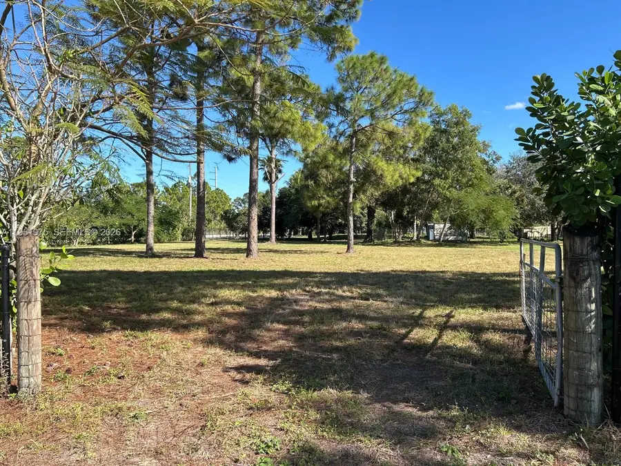 17924 50th St, Loxahatchee, FL 33470 - Image #2