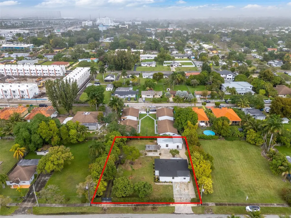 75 NW 160th St, Miami, FL 33169 - Image #1