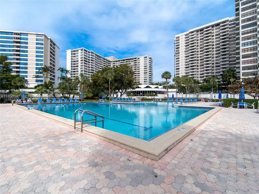 2500 Parkview Dr #2312, Hallandale Beach, FL 33009 - Image #3