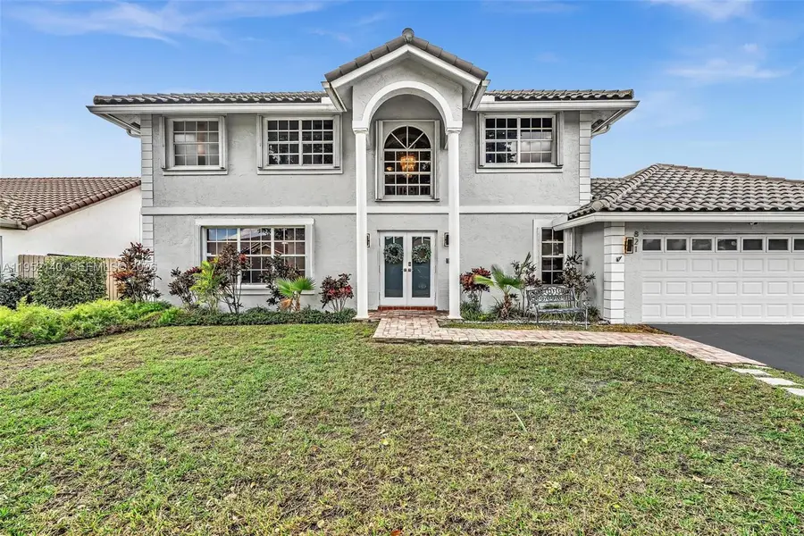 821 Somerset Ave, Davie, FL 33325 - Image #2