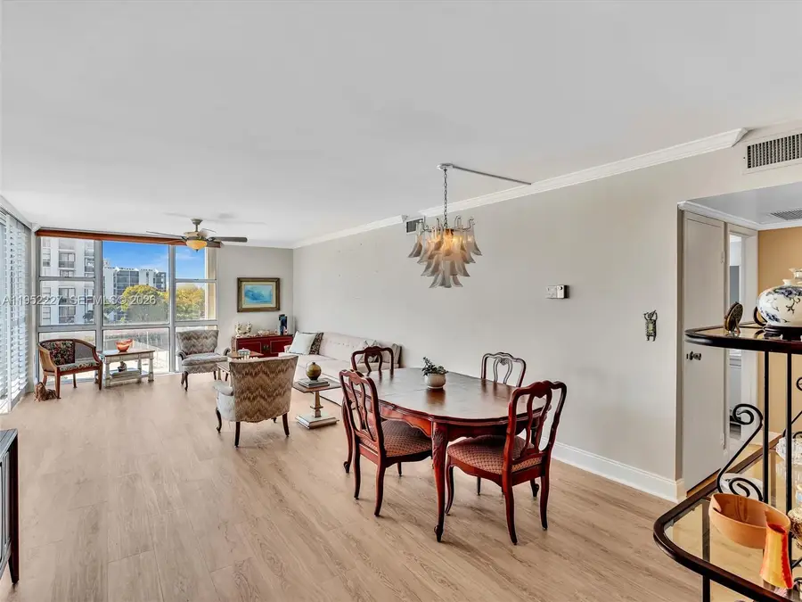 3675 N Country Club Dr #409, Aventura, FL 33180 - Image #2