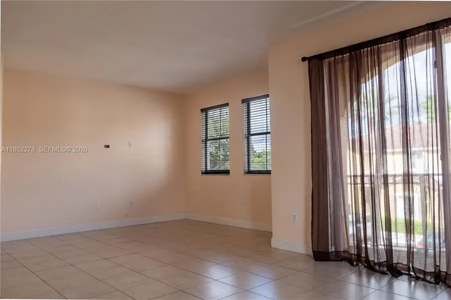 8906 W Flagler St #222, Miami, FL 33174 - Image #3