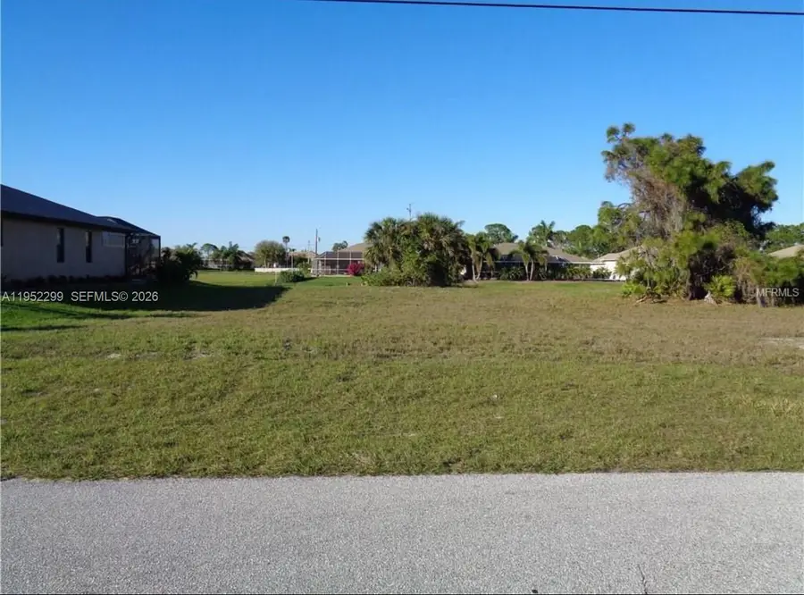 81 Medalist Rd, Rotonda West, FL 33947 - Image #3