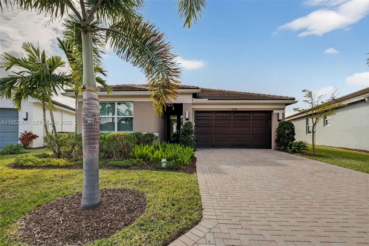 11694 SW River Crossing Pl, Port Saint Lucie, FL 34987 - Image #1