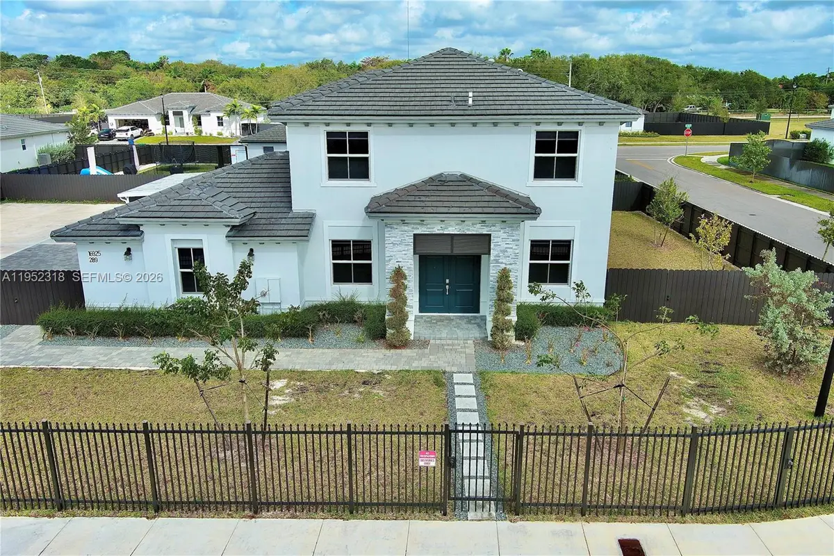 16925 SW 289th Ter, Homestead, FL 33030 - Image #1