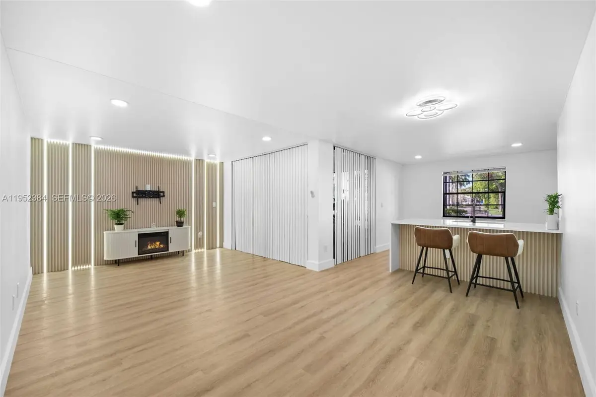 3545 Magellan Cir #351-5, Aventura, FL 33180 - Image #1