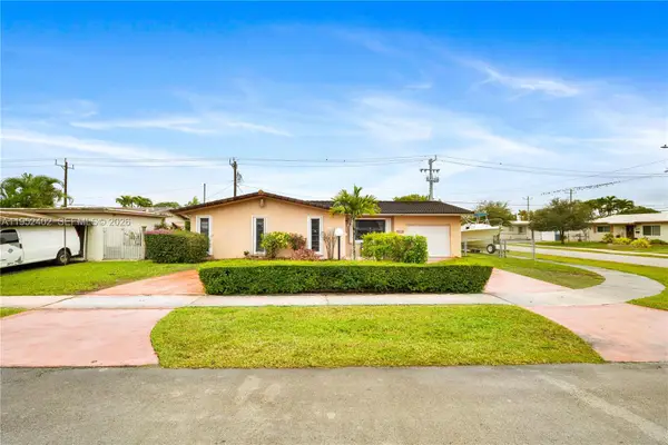 9590 SW 51st Ter, Miami, FL 33165