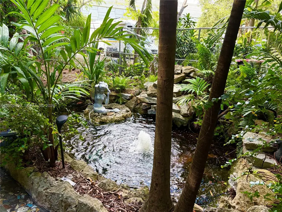 732 NW 43rd Ct, Oakland Park, FL 33309 - Image #2