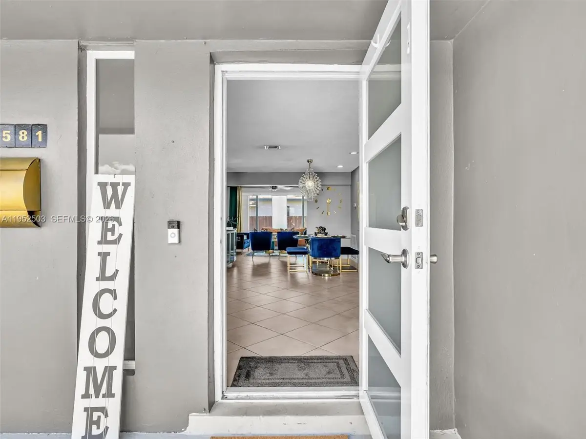 8581 NW 15th Ct, Pembroke Pines, FL 33024 - Image #1