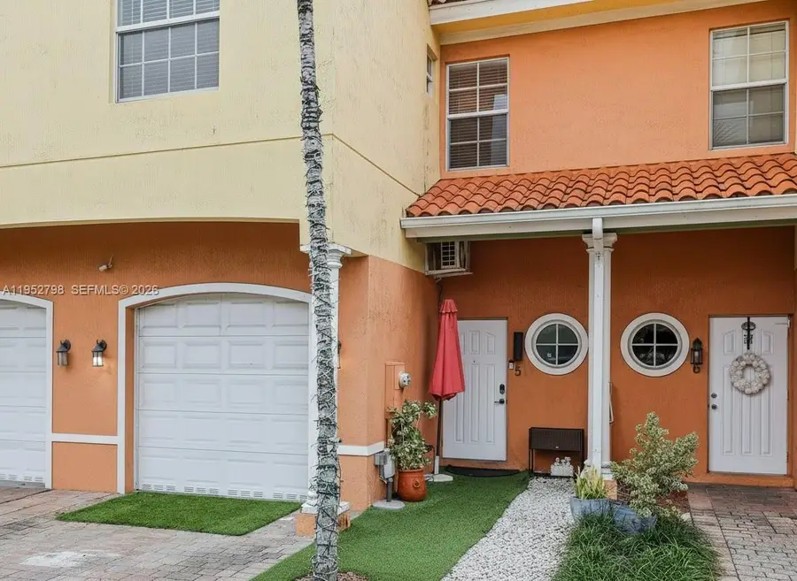 2307 Washington St #5, Hollywood, FL 33020 - Image #2