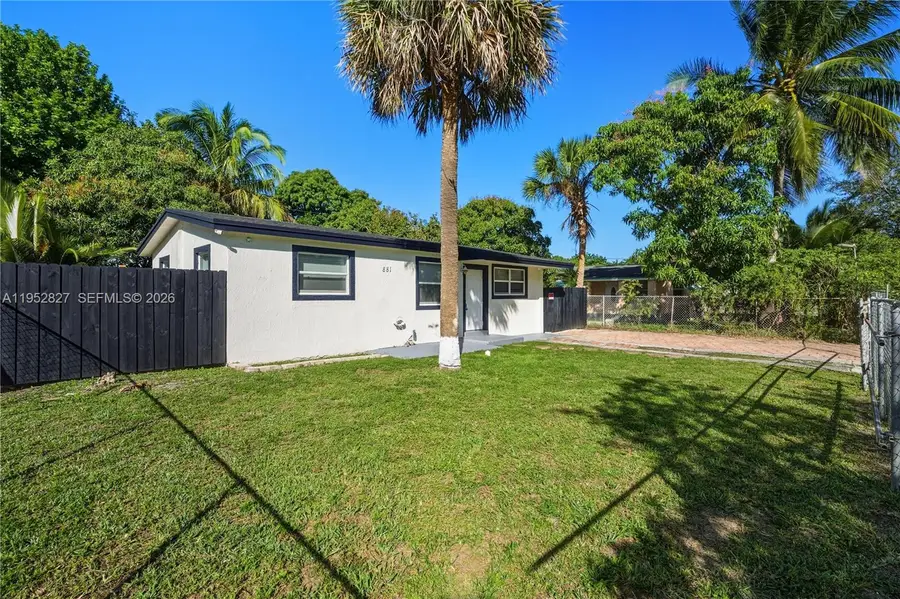 881 NW 34th Ave, Lauderhill, FL 33311 - Image #2