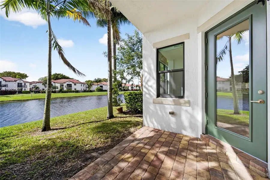 11616 SW 13th Ln, Pembroke Pines, FL 33025 - Image #3