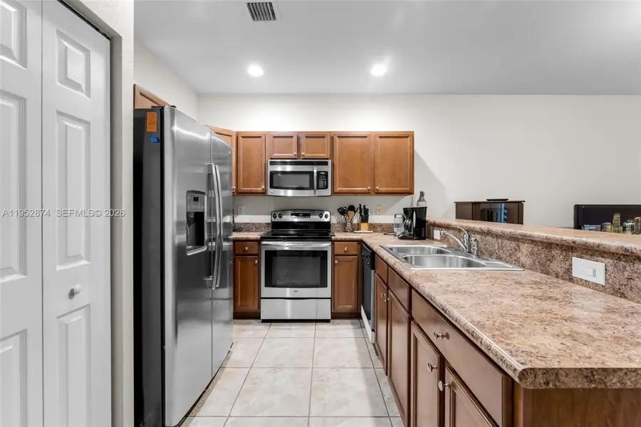 3213 SE 7th Ct, Homestead, FL 33033 - Image #2