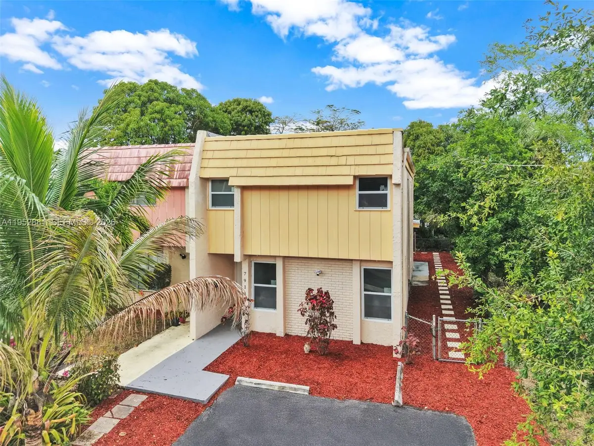 7911 SW 9th St, North Lauderdale, FL 33068 - Image #1
