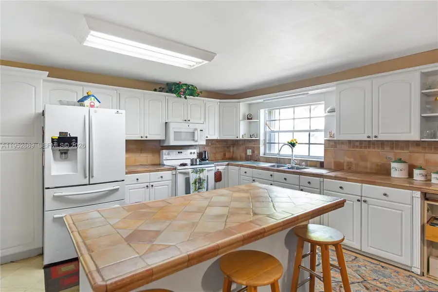 30323 SW 152nd Pl, Homestead, FL 33033 - Image #2