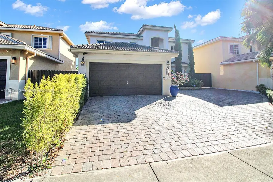 9008 SW 211th Ln, Cutler Bay, FL 33189 - Image #3